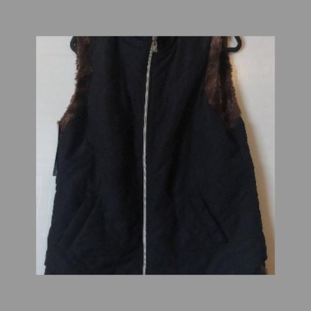 Casual Identity reversible sleeveless black vest.